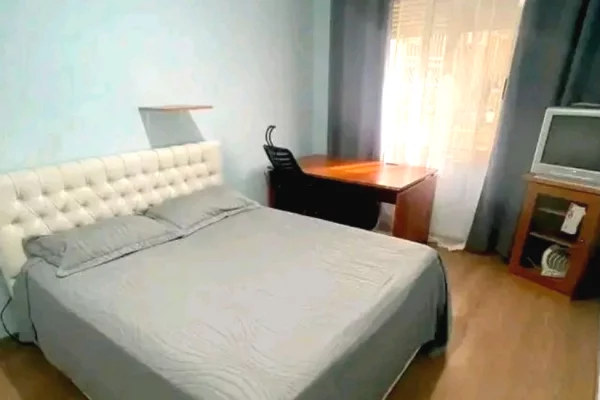 Shtepi me qera Apartament ne Tirane, 2+1, Mobilimi E mobiluar, Pagesa 40,000  Leke.