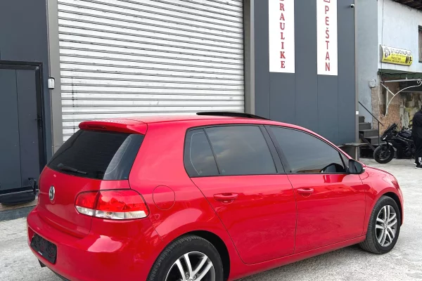 Auto in Vendita a Durazzo, Volkswagen, 2010 Diesel,Kambio Automatik Pagamento 6,400  Euro.