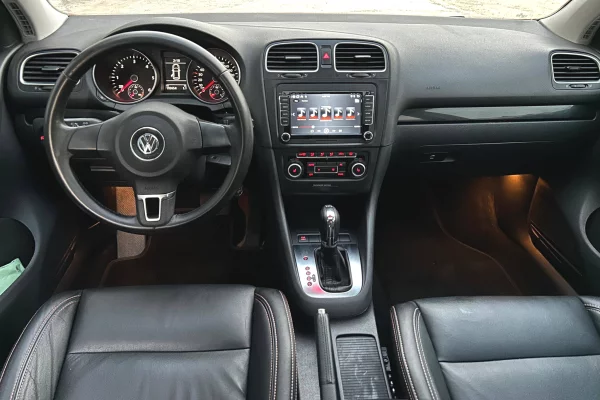 Auto in Vendita a Durazzo, Volkswagen, 2010 Diesel,Kambio Automatik Pagamento 6,400  Euro.
