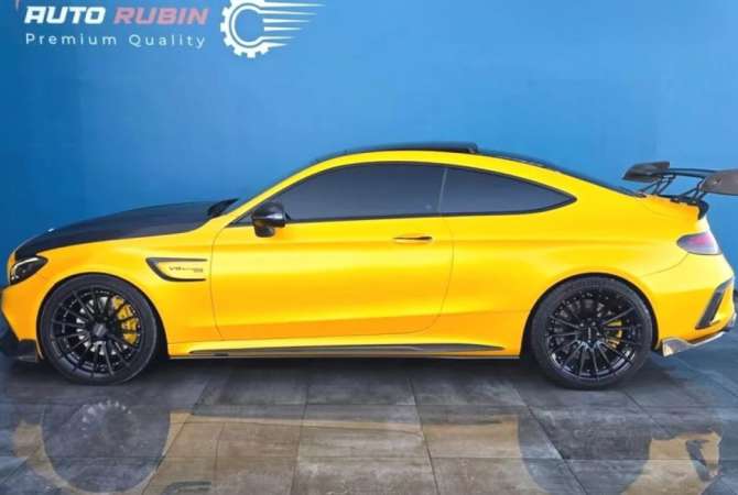 Makina ne shitje ne Tirane - 53,000 Euro