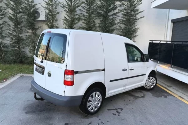 Auto in Vendita a Mitrovica - 3,650 Euro