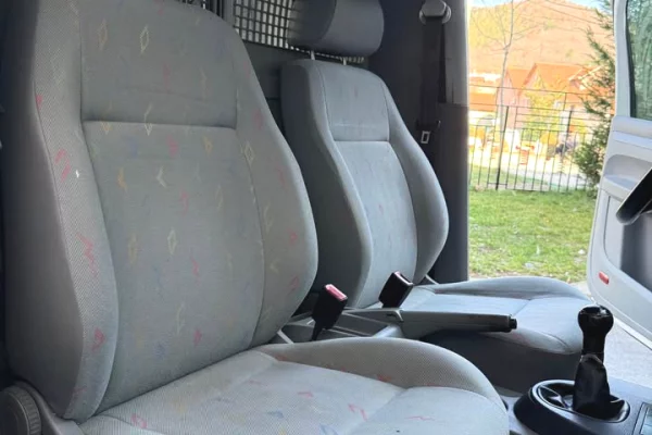 Auto in Vendita a Mitrovica, Volkswagen, 2007 Diesel,Kambio Manual Pagamento 3,650  Euro.