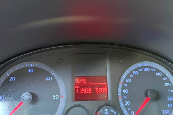 Auto in Vendita a Mitrovica, Volkswagen, 2007 Diesel,Kambio Manual Pagamento 3,650  Euro.