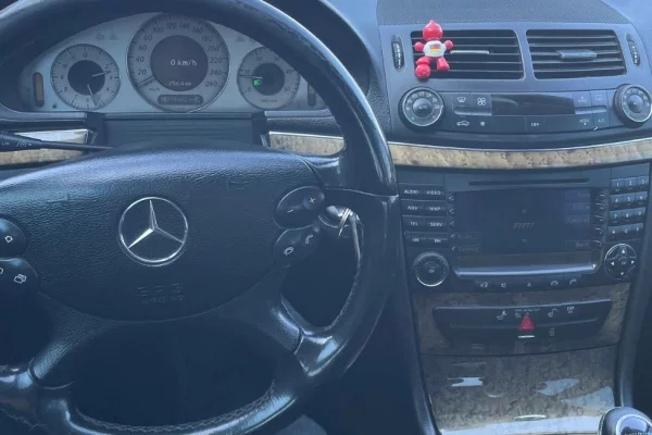 Auto in Vendita a Fier, Mercedes-Benz, 2007 Diesel,Kambio Automatik Pagamento 550,000  Leke.