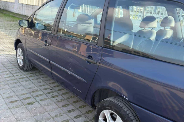 Auto in Vendita a Durazzo - 1,900 Euro