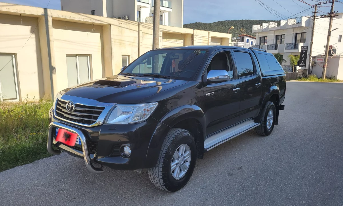 Makina ne shitje ne Sarande, Toyota, 2014 Diesel,Kambio Manual Pagesa 22,500  Euro.