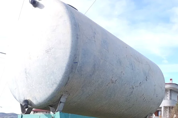 Artikuj te ndryshem ne Tirane - 9,000 Leke