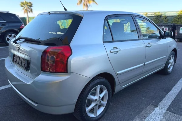 Makina ne shitje ne Tirane, Toyota, 2006 Diesel,Kambio Automatik Pagesa 4,500  Euro.