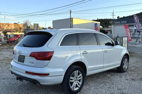 Makina ne shitje ne Tirane, Audi, 2013 Diesel,Kambio Automatik Pagesa 10,900  Euro.