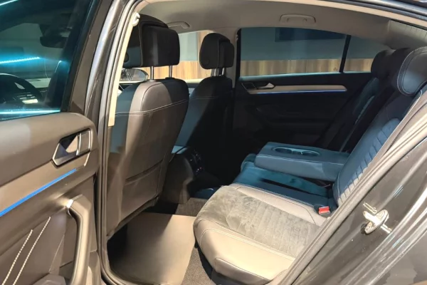 Makina ne shitje ne Prishtine, Volkswagen, 2020 Diesel,Kambio Automatik Pagesa 19,800  Euro.