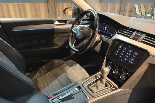 Makina ne shitje ne Prishtine, Volkswagen, 2020 Diesel,Kambio Automatik Pagesa 19,800  Euro.