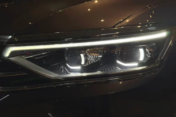 Makina ne shitje ne Prishtine, Volkswagen, 2020 Diesel,Kambio Automatik Pagesa 19,800  Euro.