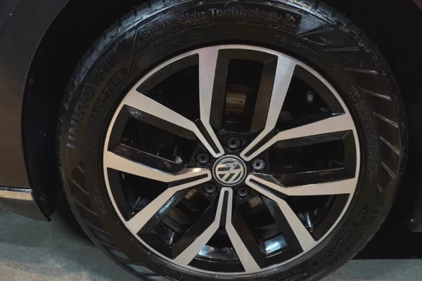 Makina ne shitje ne Prishtine, Volkswagen, 2020 Diesel,Kambio Automatik Pagesa 19,800  Euro.