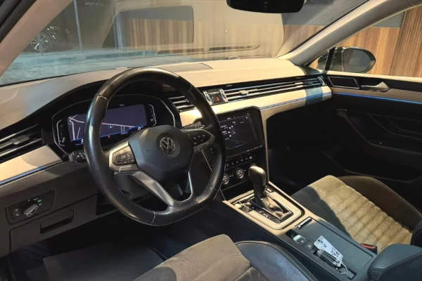 Makina ne shitje ne Prishtine, Volkswagen, 2020 Diesel,Kambio Automatik Pagesa 19,800  Euro.