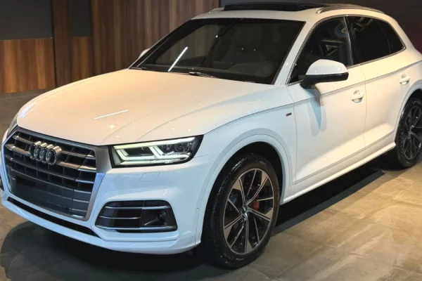 Makina ne shitje ne Prishtine, Audi, 2017 Diesel,Kambio Automatik Pagesa 27,900  Euro.