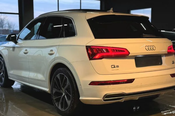 Makina ne shitje ne Prishtine, Audi, 2017 Diesel,Kambio Automatik Pagesa 27,900  Euro.