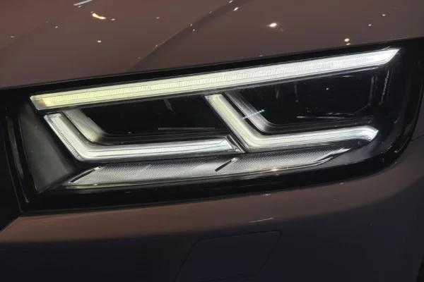 Makina ne shitje ne Prishtine, Audi, 2017 Diesel,Kambio Automatik Pagesa 27,900  Euro.