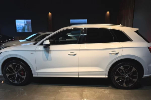 Makina ne shitje ne Prishtine, Audi, 2017 Diesel,Kambio Automatik Pagesa 27,900  Euro.