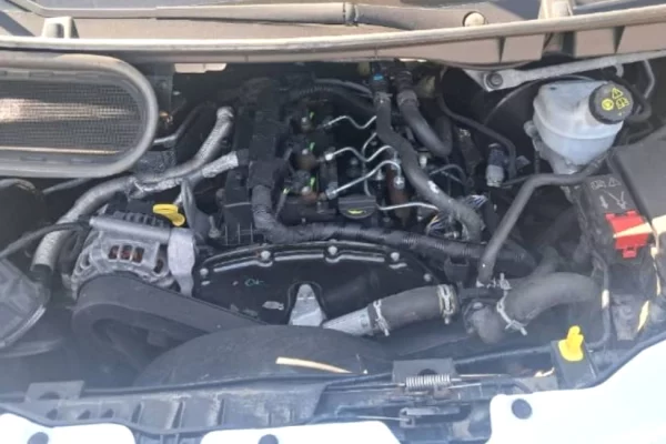 Makina ne shitje ne Tirane - 1,350,000 Leke