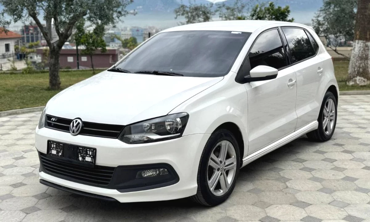 Makina ne shitje ne Tirane, Volkswagen, 2013 Diesel,Kambio Automatik Pagesa 6,700  Euro.