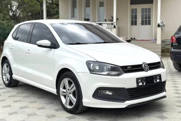 Makina ne shitje ne Tirane - 6,700 Euro