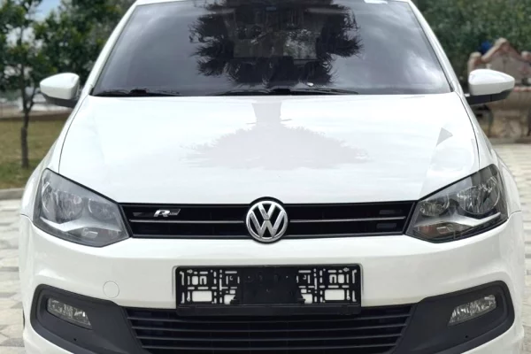 Makina ne shitje ne Tirane, Volkswagen, 2013 Diesel,Kambio Automatik Pagesa 6,700  Euro.