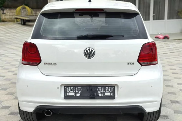 Makina ne shitje ne Tirane, Volkswagen, 2013 Diesel,Kambio Automatik Pagesa 6,700  Euro.