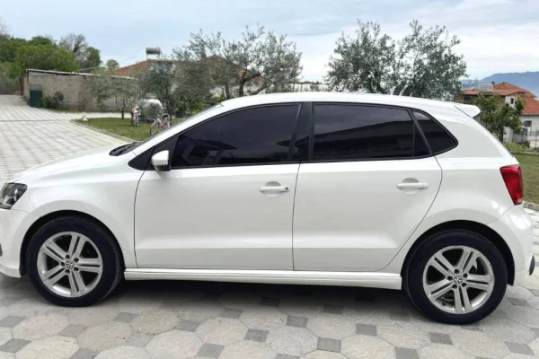 Makina ne shitje ne Tirane - 6,700 Euro