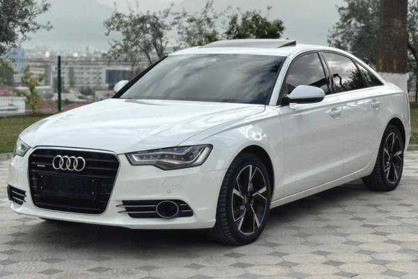 Makina ne shitje ne Durres - 8,500 Euro