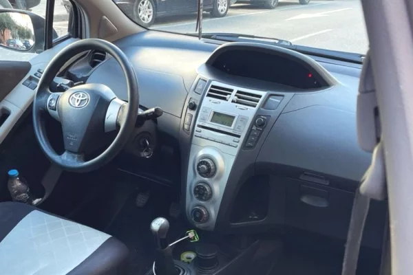 Makina ne shitje ne Tirane, Toyota, 2007 Diesel,Kambio Manual Pagesa 355,000  Leke.