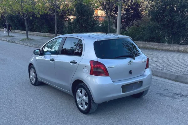 Makina ne shitje ne Tirane, Toyota, 2007 Diesel,Kambio Manual Pagesa 355,000  Leke.