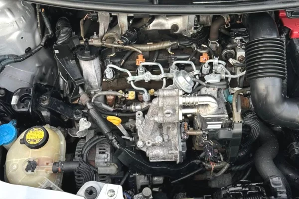 Makina ne shitje ne Vlore, Toyota, 2010 Diesel,Kambio Manual Pagesa 3,000  Euro.