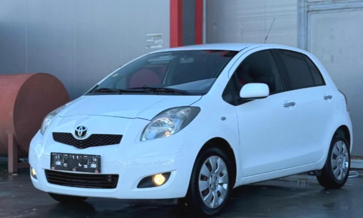 Makina ne shitje ne Tirane, Toyota, 2010 Diesel,Kambio Automatik Pagesa 5,999  Euro.