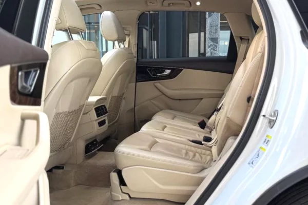 Makina ne shitje ne Tirane, Audi, 2017 Benzine,Kambio Automatik Pagesa 19,500  Euro.