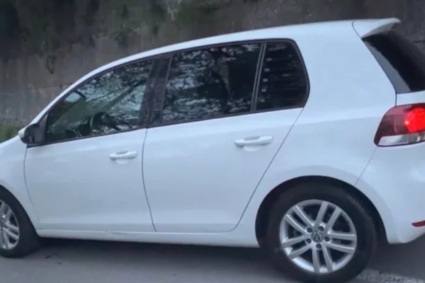 Makina ne shitje ne Tirane - 6,800 Euro