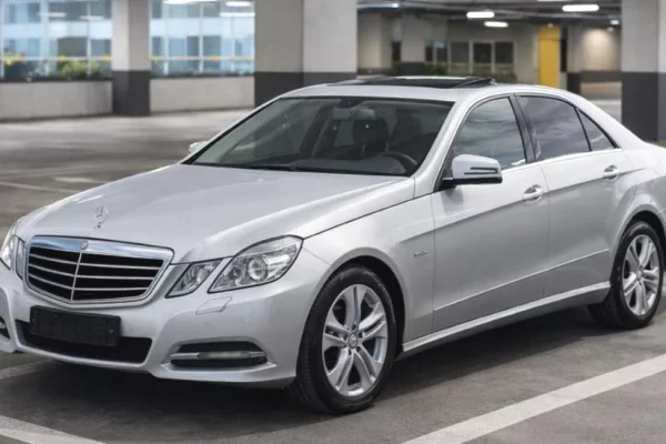 Makina ne shitje ne Tirane - 7,500 Euro