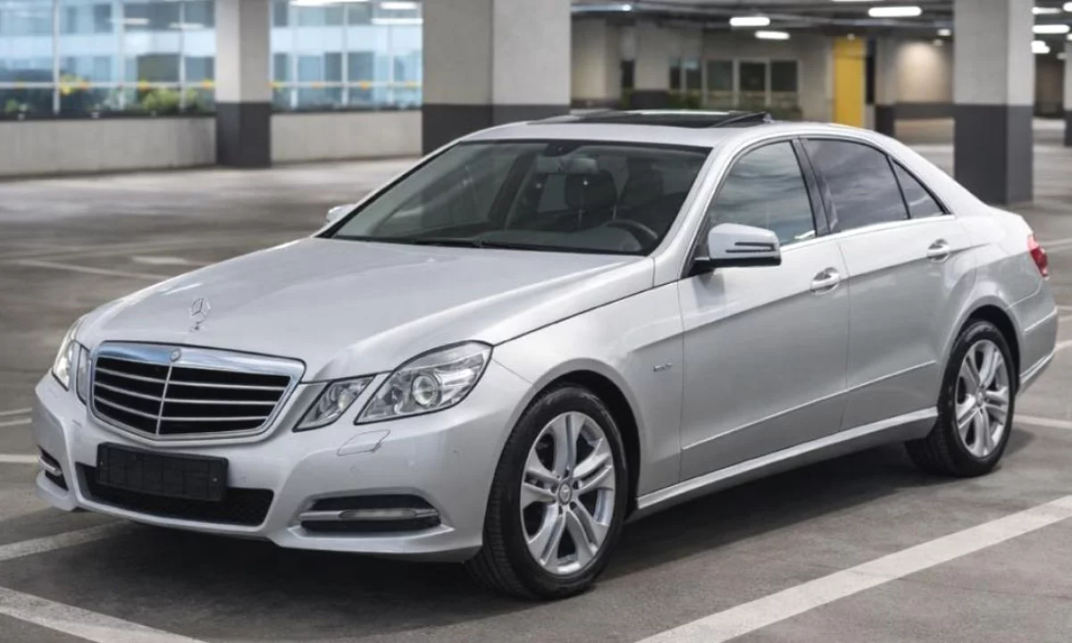 Makina ne shitje ne Tirane, Mercedes-Benz, 2011 Diesel,Kambio Automatik Pagesa 7,500  Euro.