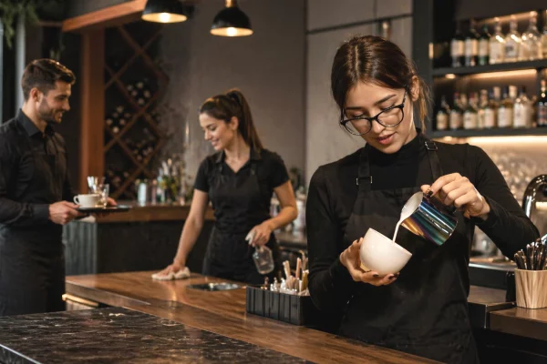 Njoftime Pune per Banakiere • Kamarier/e • Sanitare ne Tirane