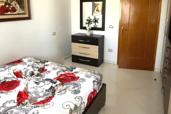 Shtepi me qera Apartament ne Tirane, 2+1, Mobilimi E mobiluar, Pagesa 35,000  Leke.