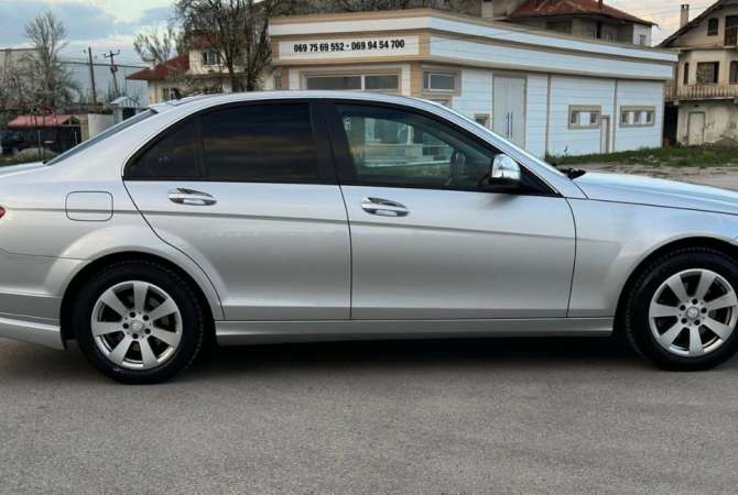 Makina ne shitje ne Tirane, Mercedes-Benz, 2008 Diesel,Kambio Automatik Pagesa 5,700  Euro.