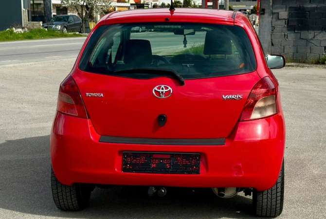 Auto in Vendita a Tirana, Toyota, 2006 Benzine,Kambio Automatik Pagamento 3,700  Euro.