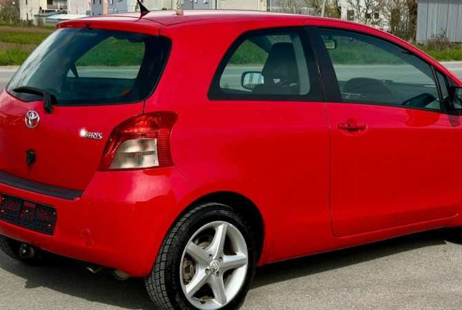 Auto in Vendita a Tirana, Toyota, 2006 Benzine,Kambio Automatik Pagamento 3,700  Euro.