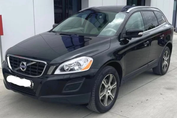 Makina ne shitje ne Tirane, Volvo, 2013 gasoline-gas,Kambio Automatik Pagesa 8,500  Euro.