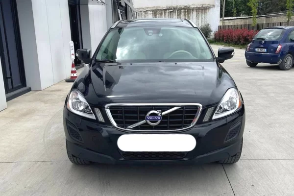 Makina ne shitje ne Tirane, Volvo, 2013 gasoline-gas,Kambio Automatik Pagesa 8,500  Euro.