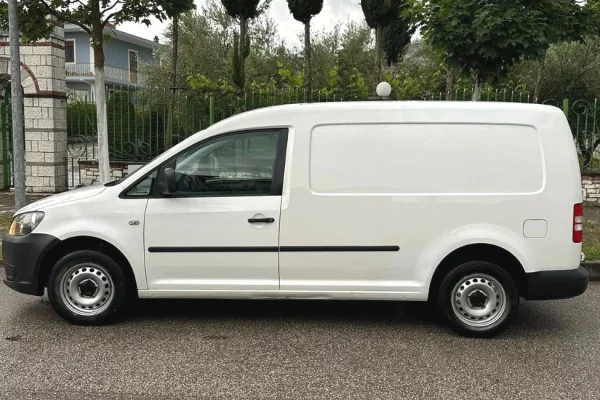 Makina ne shitje ne Vlore, Volkswagen, 2012 Diesel,Kambio Manual Pagesa 6,300  Euro.