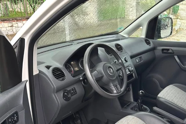 Makina ne shitje ne Vlore, Volkswagen, 2012 Diesel,Kambio Manual Pagesa 6,300  Euro.