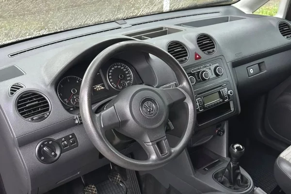 Makina ne shitje ne Vlore, Volkswagen, 2012 Diesel,Kambio Manual Pagesa 6,300  Euro.