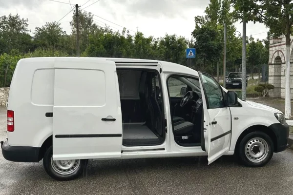 Makina ne shitje ne Vlore, Volkswagen, 2012 Diesel,Kambio Manual Pagesa 6,300  Euro.