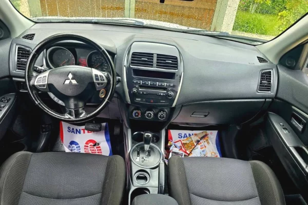 Makina ne shitje ne Tirane, Mitsubishi, 2013 Benzine,Kambio Automatik Pagesa 590,000  Leke.