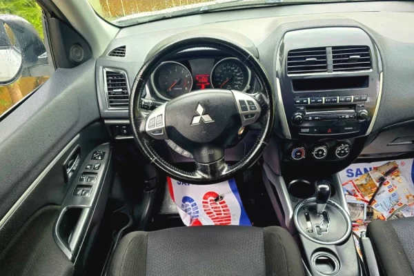 Makina ne shitje ne Tirane, Mitsubishi, 2013 Benzine,Kambio Automatik Pagesa 590,000  Leke.